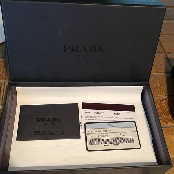 SOLD 🥰 Black Prada Tessuto Nero - Picture 3 of 5